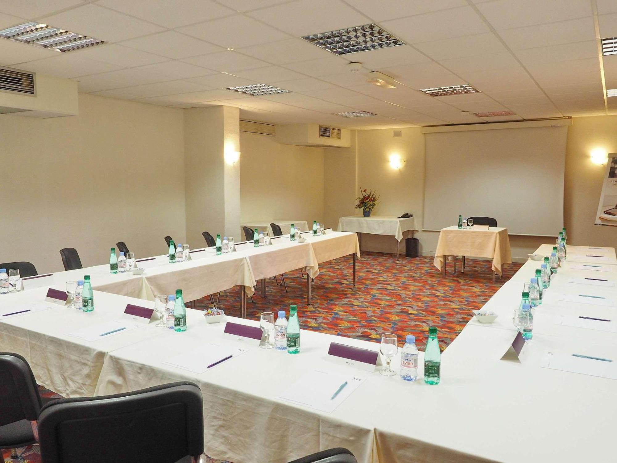 Mercure Мийо Екстериор снимка