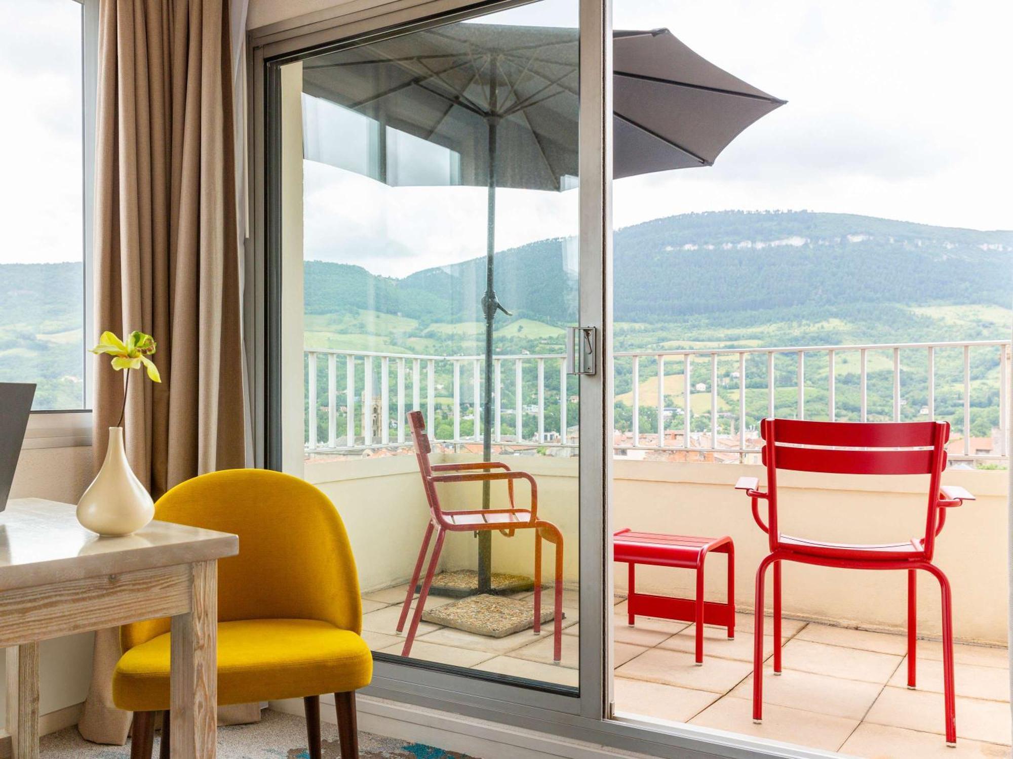 Mercure Мийо Екстериор снимка