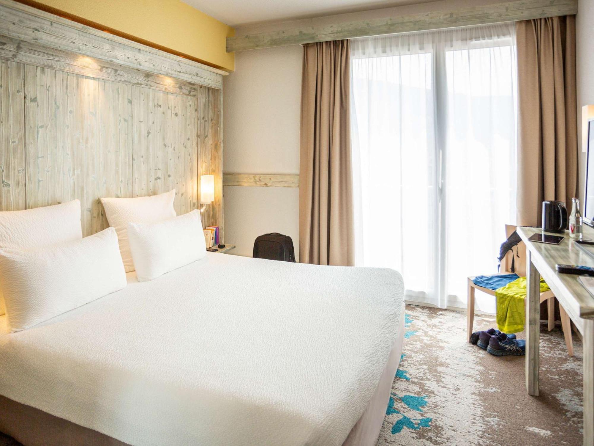Mercure Мийо Екстериор снимка